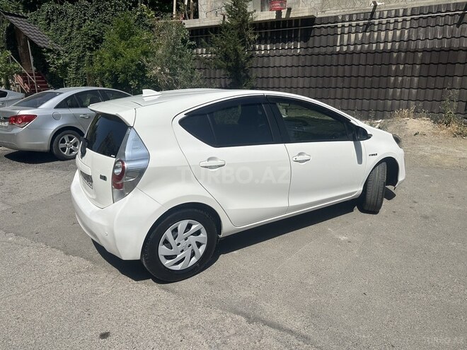 Toyota Aqua 2015, 130,000 km - 1.5 l - Bakı