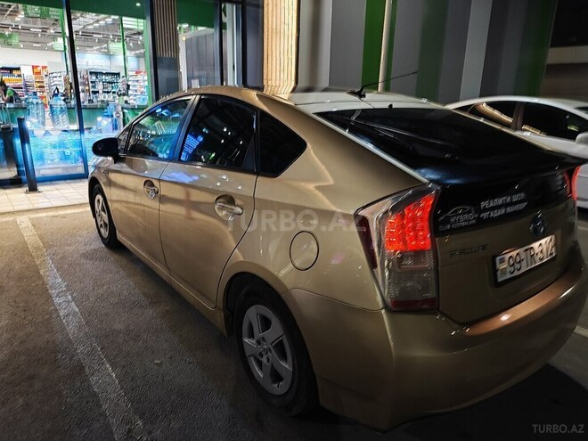 Toyota Prius 2011, 178,000 km - 1.5 l - Bakı
