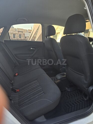 Volkswagen Polo 2017, 140,080 km - 1.6 l - Bakı