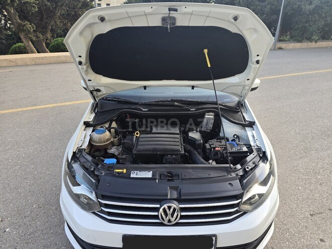 Volkswagen Polo 2017, 140,080 km - 1.6 l - Bakı