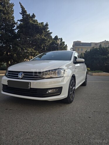 Volkswagen Polo 2017, 140,080 km - 1.6 l - Bakı