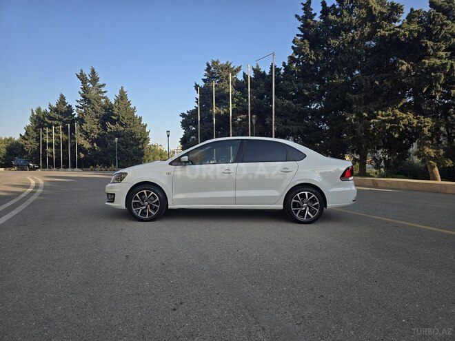 Volkswagen Polo 2017, 140,080 km - 1.6 l - Bakı