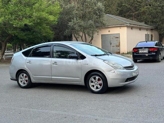 Toyota Prius-5