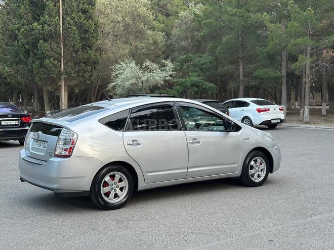Toyota Prius-10