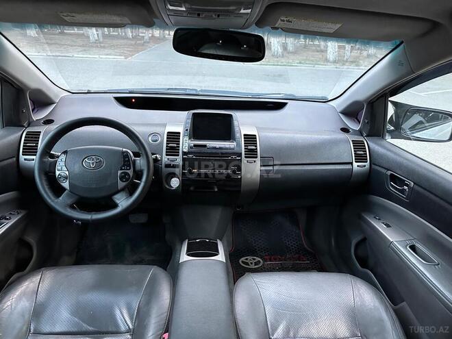 Toyota Prius-17
