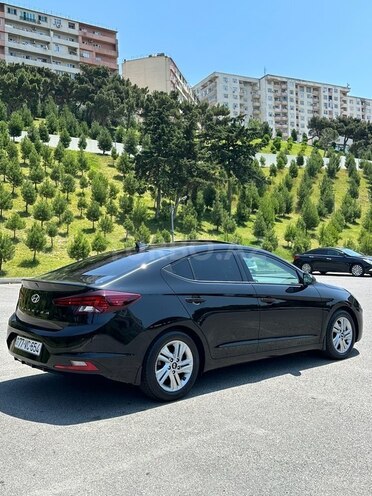 Hyundai Elantra-5