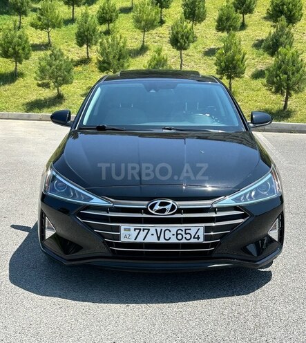 Hyundai Elantra-1
