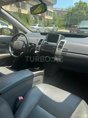 Toyota Prius-7
