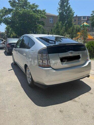 Toyota Prius-8