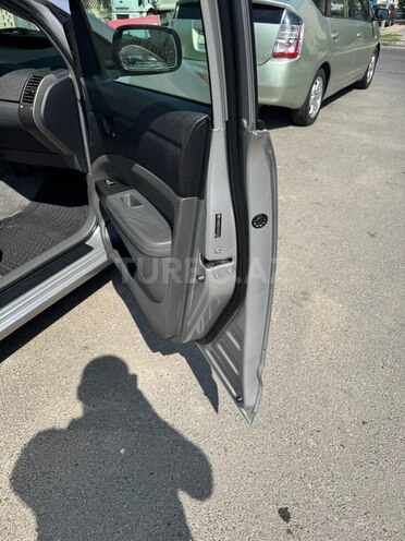 Toyota Prius-13