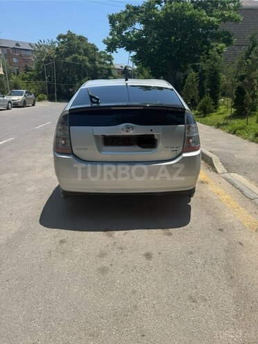Toyota Prius-4
