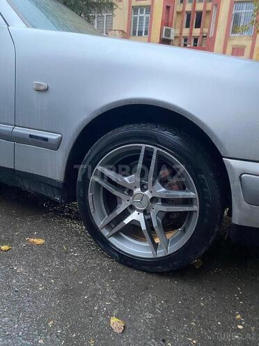 Mercedes E 240 1997, 390,989 km - 2.4 l - Bakı