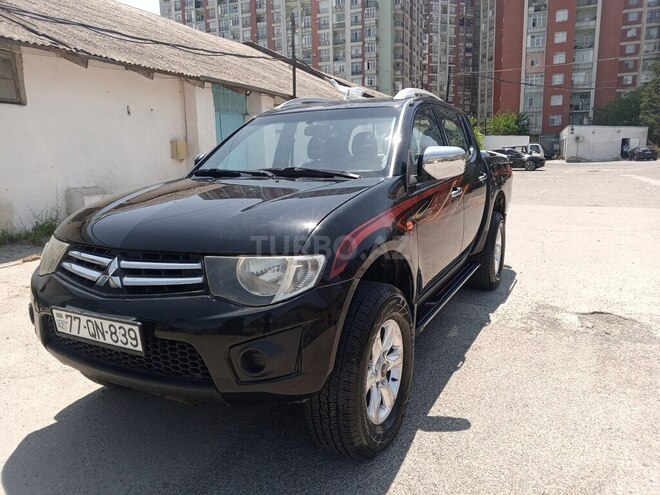Mitsubishi L200 2010, 220,000 km - 2.5 l - Bakı