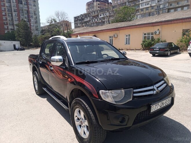 Mitsubishi L200 2010, 220,000 km - 2.5 l - Bakı