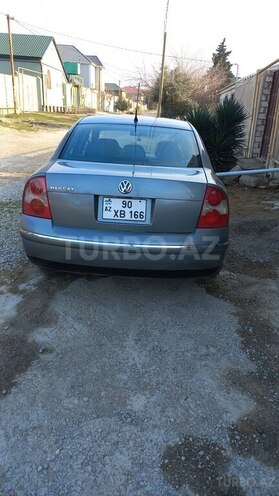 Volkswagen Passat 2004, 272 km - 1.8 л - Bakı