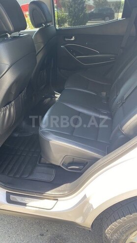 Hyundai Santa Fe-6