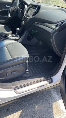 Hyundai Santa Fe-10