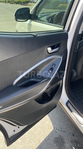 Hyundai Santa Fe-5