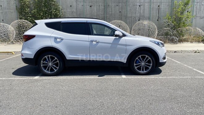 Hyundai Santa Fe-3