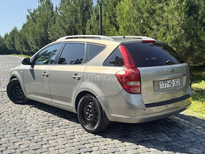 Kia  2010, 289,000 km - 1.6 l - Bakı
