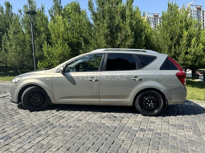 Kia  2010, 289,000 km - 1.6 l - Bakı