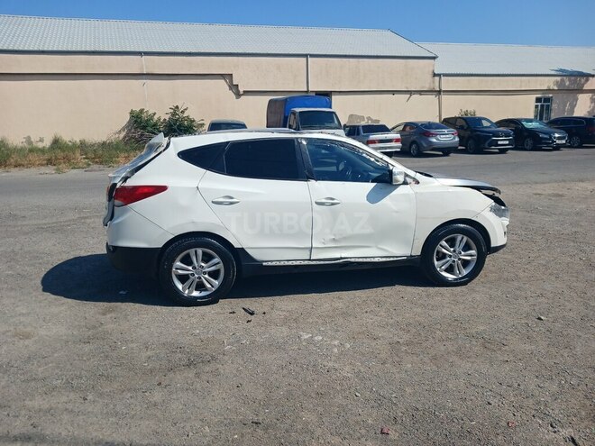Hyundai ix35 2010, 230,000 km - 2.0 l - Bakı