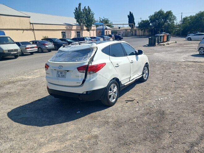 Hyundai ix35 2010, 230,000 km - 2.0 l - Bakı