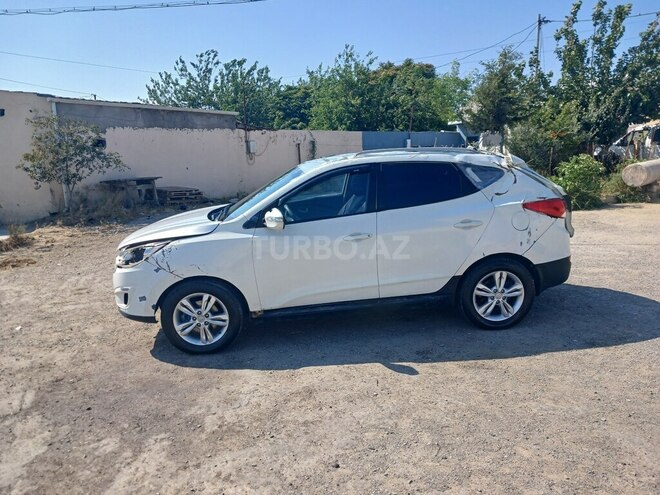 Hyundai ix35 2010, 230,000 km - 2.0 l - Bakı