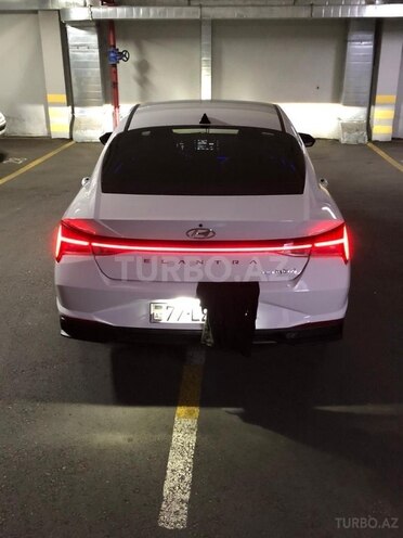 Hyundai Elantra 2021, 66,900 km - 1.6 л - Bakı