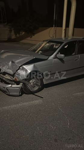 BMW 523 1996, 400,000 km - 2.5 l - Bakı