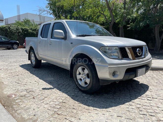 Nissan Navara 2011, 320,000 km - 2.5 l - Bakı