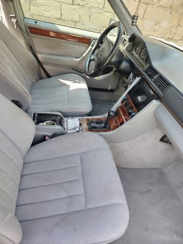 Mercedes E 220 1995, 412,000 km - 2.2 l - Bakı