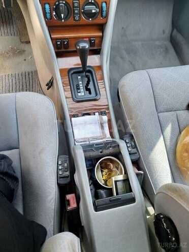 Mercedes E 220 1995, 412,000 km - 2.2 l - Bakı