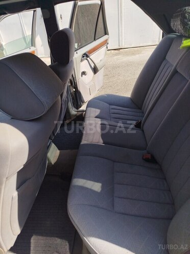 Mercedes E 220 1995, 412,000 km - 2.2 l - Bakı