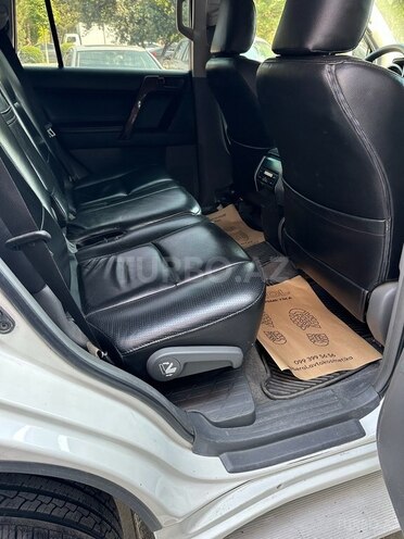 Toyota Land Cruiser Prado-14