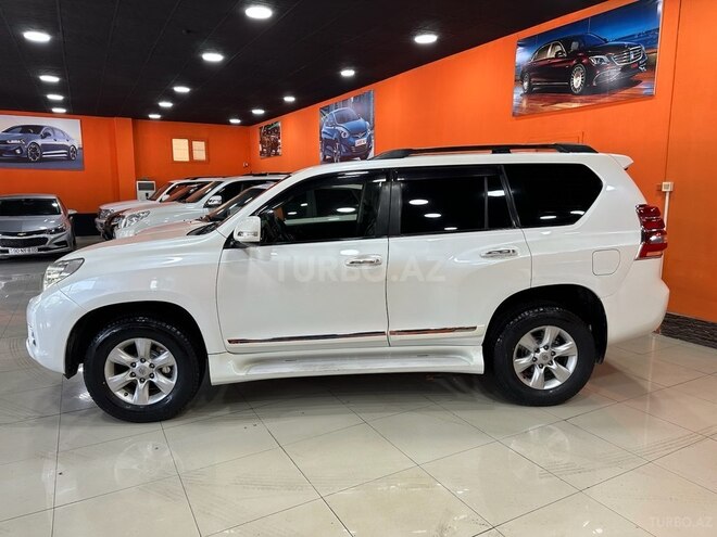 Toyota Land Cruiser Prado-6