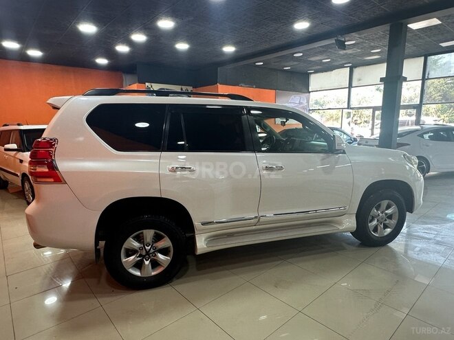 Toyota Land Cruiser Prado-7