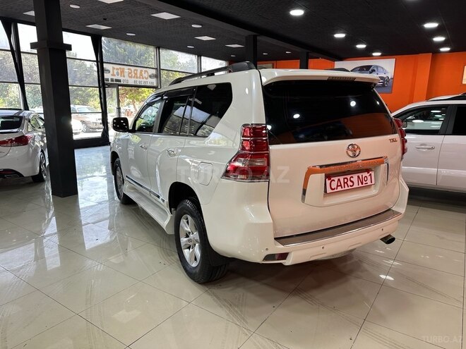 Toyota Land Cruiser Prado-9