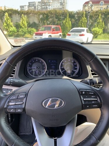 Hyundai Elantra 2019, 103,350 km - 2.0 l - Bakı