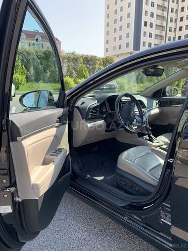 Hyundai Elantra 2019, 103,350 km - 2.0 l - Bakı