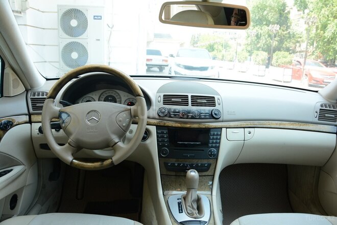 Mercedes E 280 2006, 239,000 km - 3.0 l - Bakı