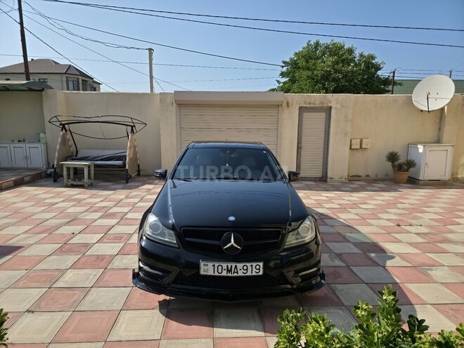 Mercedes C 350 2011, 275,000 km - 3.5 l - Sumqayıt