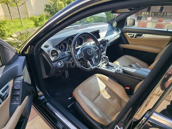 Mercedes C 350 2011, 275,000 km - 3.5 l - Sumqayıt