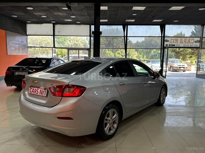Chevrolet Cruze-9