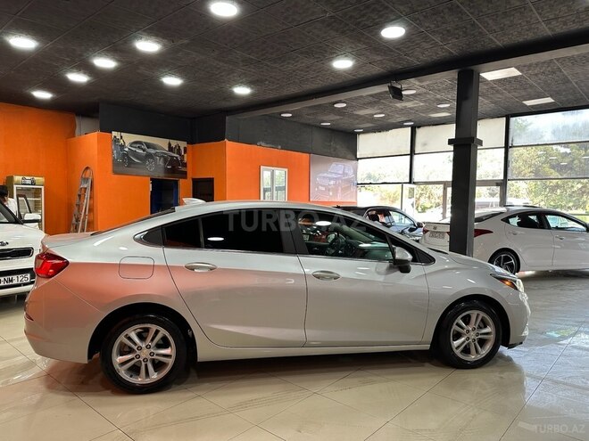Chevrolet Cruze-6