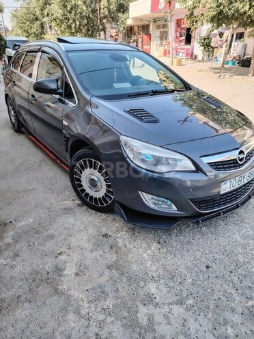 Opel Astra 2011, 160,000 km - 1.4 л - Şirvan