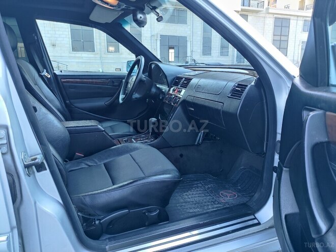 Mercedes C 230-16