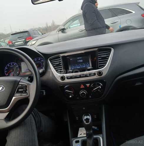 Hyundai Accent 2019, 209,215 km - 1.6 л - Bakı