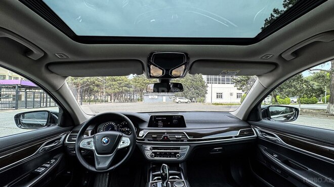 BMW 740 2017, 276,000 km - 3.0 l - Sumqayıt