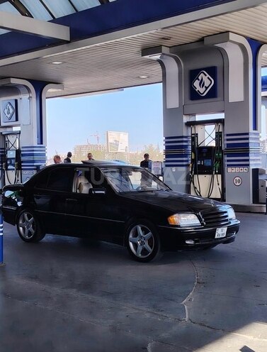 Mercedes C 230 1998, 399,000 km - 2.3 l - Qax